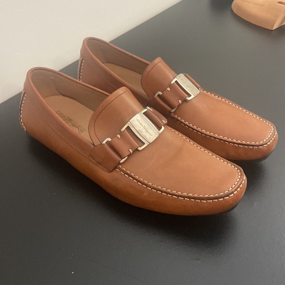 Salvatore Ferragamo Drivers; brown, mens size 10; NEVER BEFORE WORN. - Picture 3 of 4